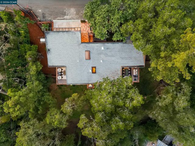 130 La Espiral, Orinda, CA 94563