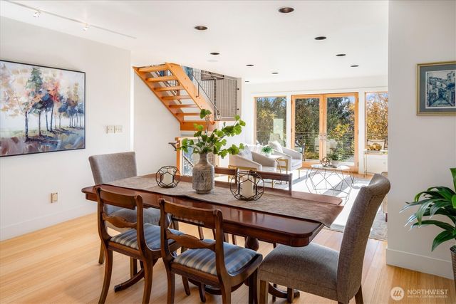 1209 N 44th Street, Seattle, WA 98103
