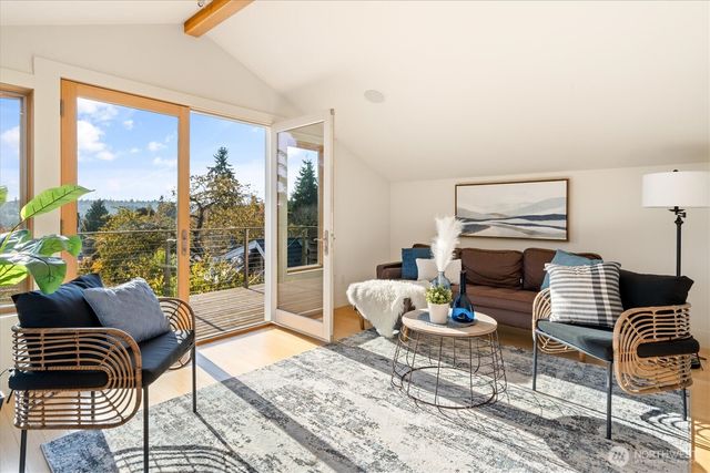 1209 N 44th Street, Seattle, WA 98103