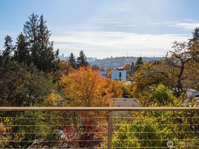 1209 N 44th Street, Seattle, WA 98103