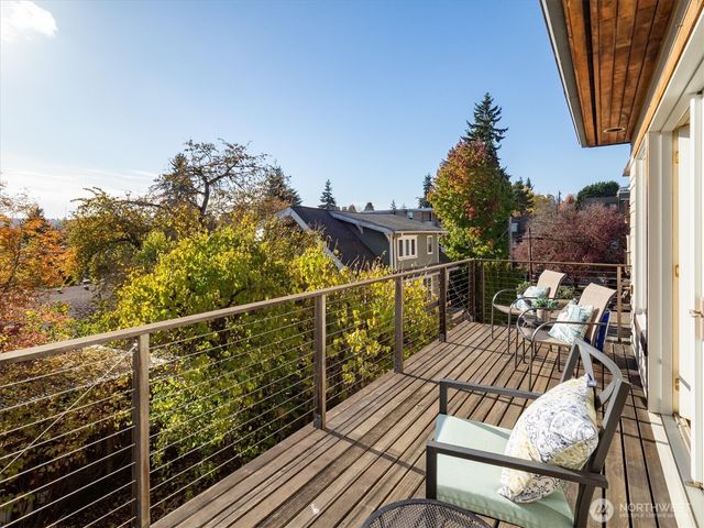 1209 N 44th Street, Seattle, WA 98103