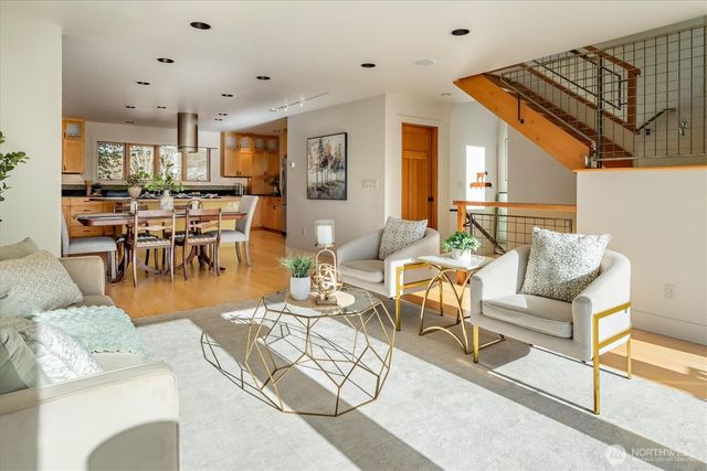 1209 N 44th Street, Seattle, WA 98103