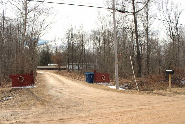 2562 Sterling Truck Trail, Alger, MI 48610
