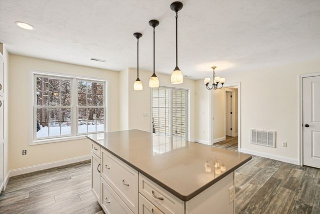 16 Rockingham Drive 131, Tewksbury, MA 01876