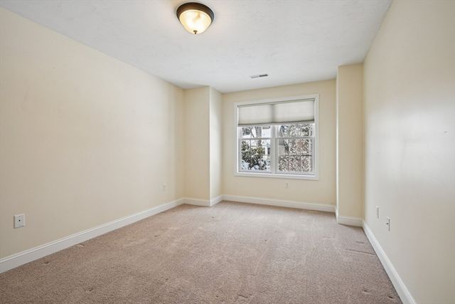 16 Rockingham Drive 131, Tewksbury, MA 01876