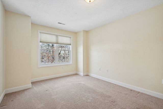 16 Rockingham Drive 131, Tewksbury, MA 01876