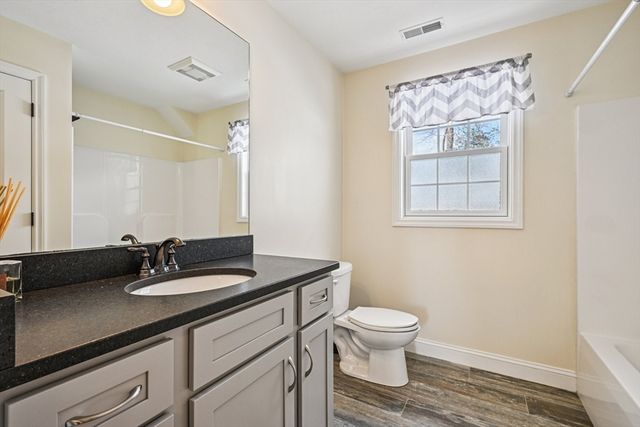 16 Rockingham Drive 131, Tewksbury, MA 01876