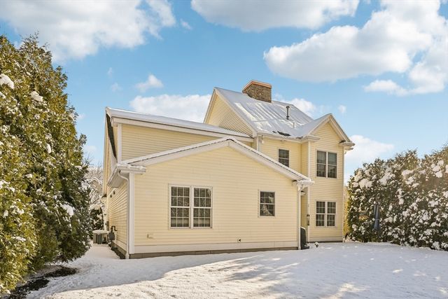 16 Rockingham Drive 131, Tewksbury, MA 01876