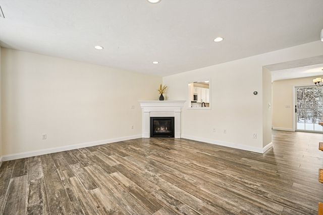 16 Rockingham Drive 131, Tewksbury, MA 01876