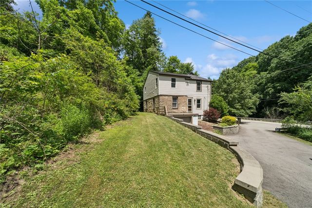 4375 New Texas Rd, Plum Boro, PA 15239