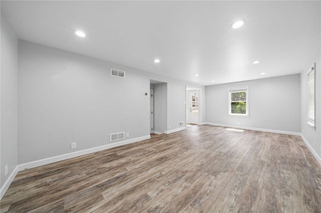 4375 New Texas Rd, Plum Boro, PA 15239