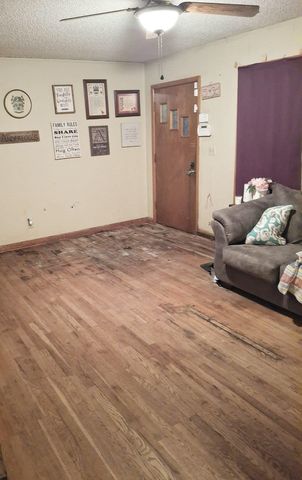 4700 S IDA AVE, Wichita, KS 67216