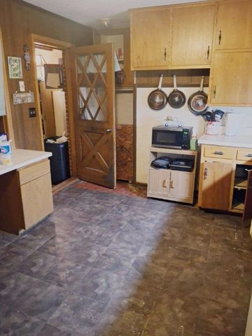 4700 S IDA AVE, Wichita, KS 67216