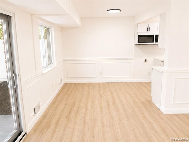 15814 Dupage Boulevard, Taylor, MI 48180