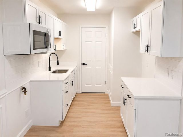 15814 Dupage Boulevard, Taylor, MI 48180