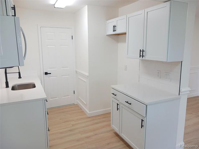 15814 Dupage Boulevard, Taylor, MI 48180