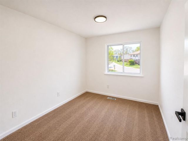 15814 Dupage Boulevard, Taylor, MI 48180