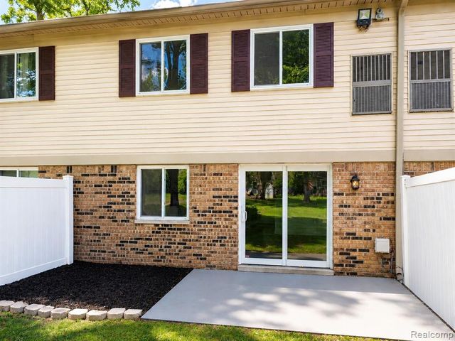 15814 Dupage Boulevard, Taylor, MI 48180