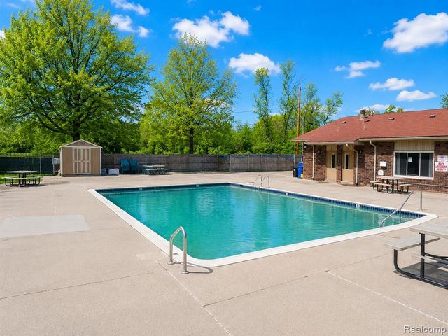 15814 Dupage Boulevard, Taylor, MI 48180