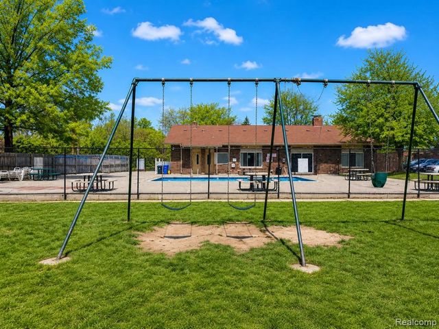 15814 Dupage Boulevard, Taylor, MI 48180