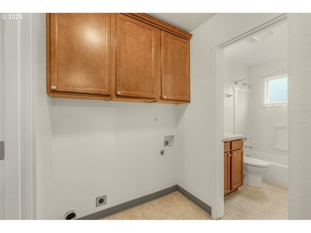 2321 21ST Pl, Forest Grove, OR 97116