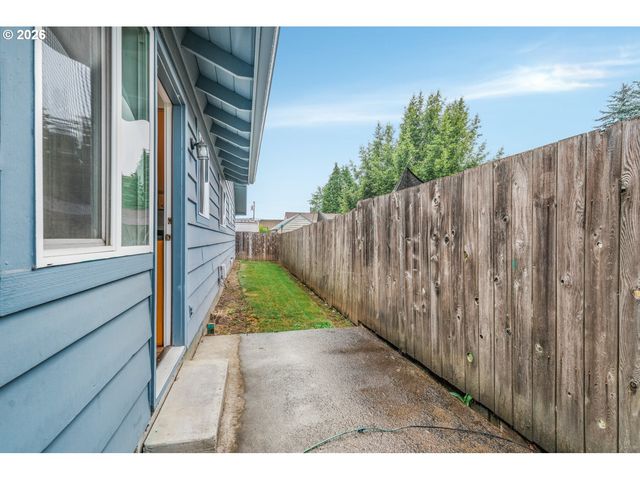 2321 21ST Pl, Forest Grove, OR 97116