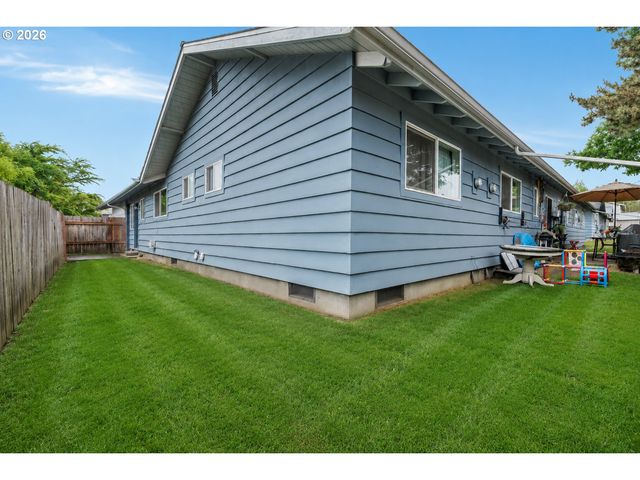 2321 21ST Pl, Forest Grove, OR 97116