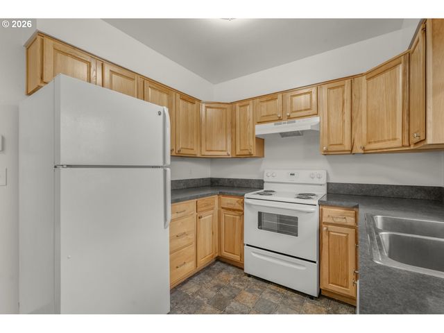 2321 21ST Pl, Forest Grove, OR 97116