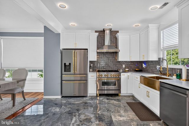 29 SHAWNEE TRL, Burlington, NJ 08016