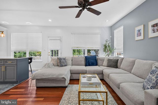 29 SHAWNEE TRL, Burlington, NJ 08016