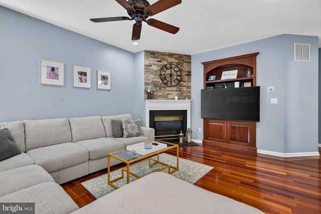 29 SHAWNEE TRL, Burlington, NJ 08016