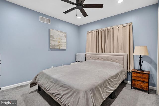 29 SHAWNEE TRL, Burlington, NJ 08016
