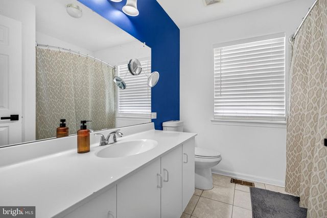 29 SHAWNEE TRL, Burlington, NJ 08016