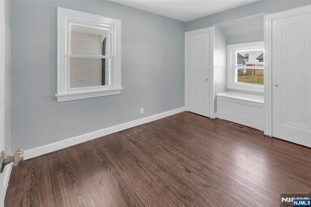 29 Stansfield Place, North Haledon, NJ 07508