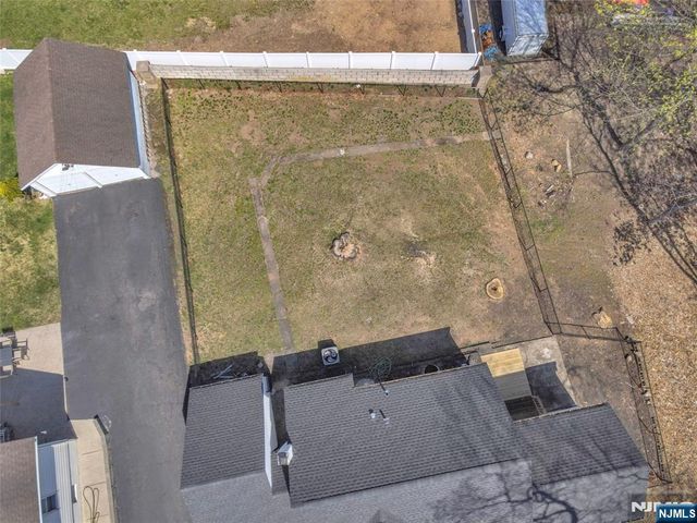 29 Stansfield Place, North Haledon, NJ 07508