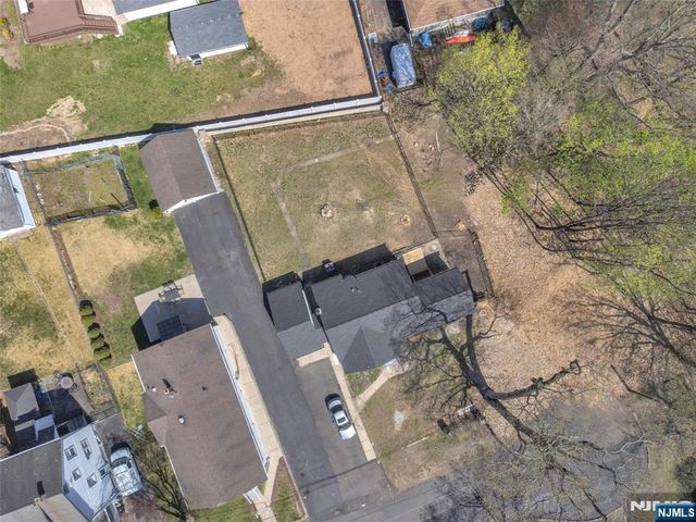 29 Stansfield Place, North Haledon, NJ 07508