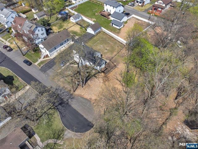 29 Stansfield Place, North Haledon, NJ 07508