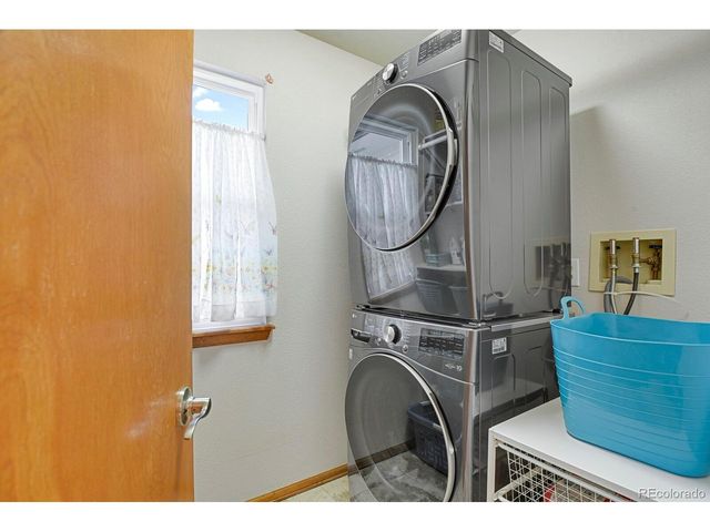 1624 Flint Ct, Broomfield, CO 80020