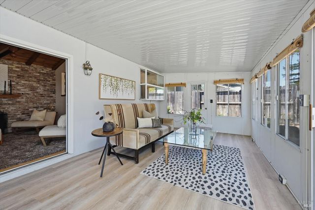 3196 Scenic Dr, Napa, CA 94558