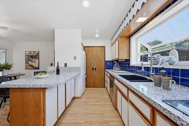 3196 Scenic Dr, Napa, CA 94558