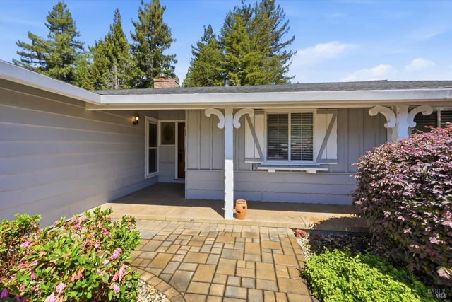 3196 Scenic Dr, Napa, CA 94558