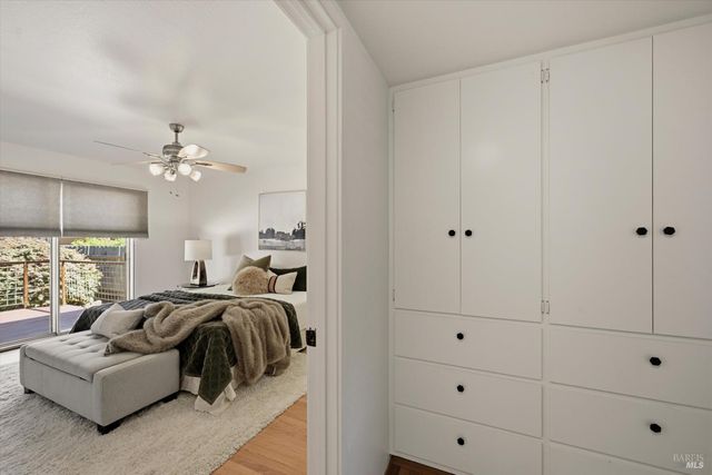 3196 Scenic Dr, Napa, CA 94558