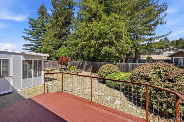 3196 Scenic Dr, Napa, CA 94558