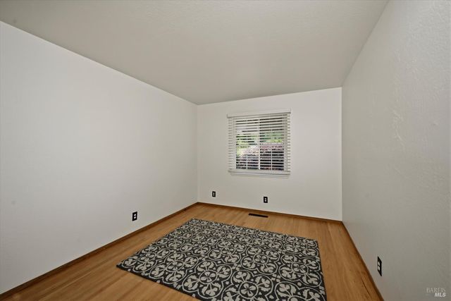 3196 Scenic Dr, Napa, CA 94558