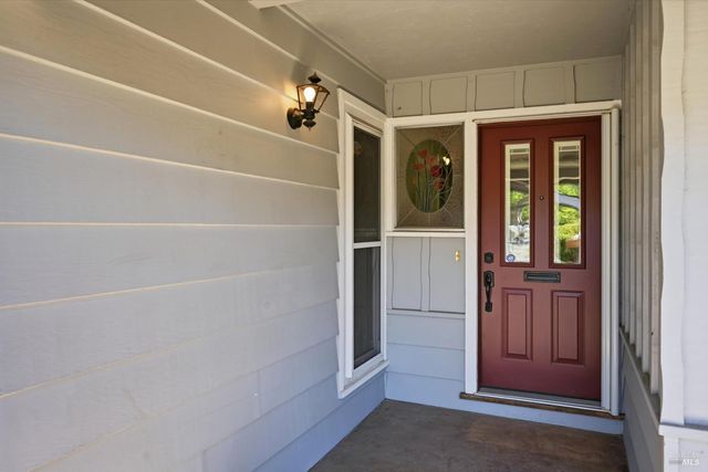 3196 Scenic Dr, Napa, CA 94558