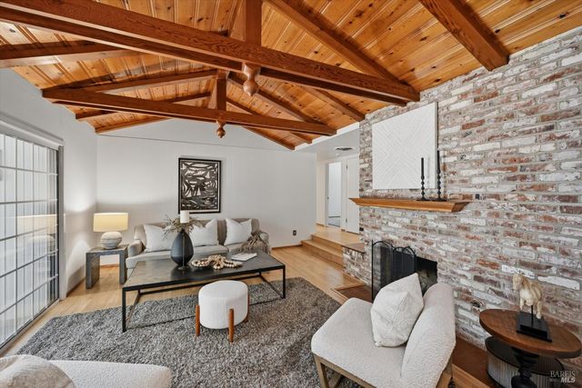 3196 Scenic Dr, Napa, CA 94558