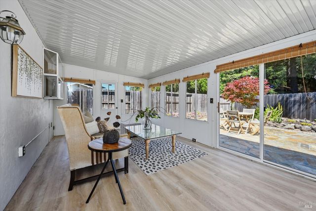 3196 Scenic Dr, Napa, CA 94558