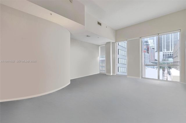 253 NE 2nd St 220, Miami, FL 33132