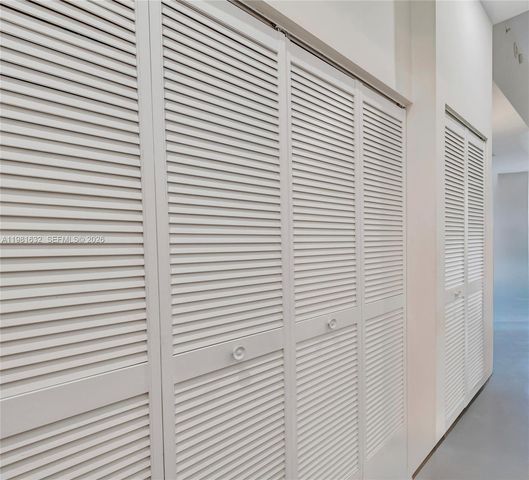 253 NE 2nd St 220, Miami, FL 33132