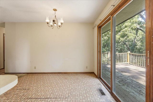 20893 BOUVIER Lane, Council Bluffs, IA 51503